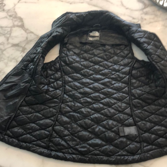 Women’s North Face Thermoball Eco Vest black XS - Picture 2 of 8